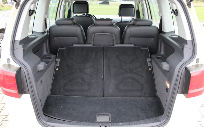 Volkswagen Touran cena 25700 przebieg: 455600, rok produkcji 2016 z Orzesze małe 211